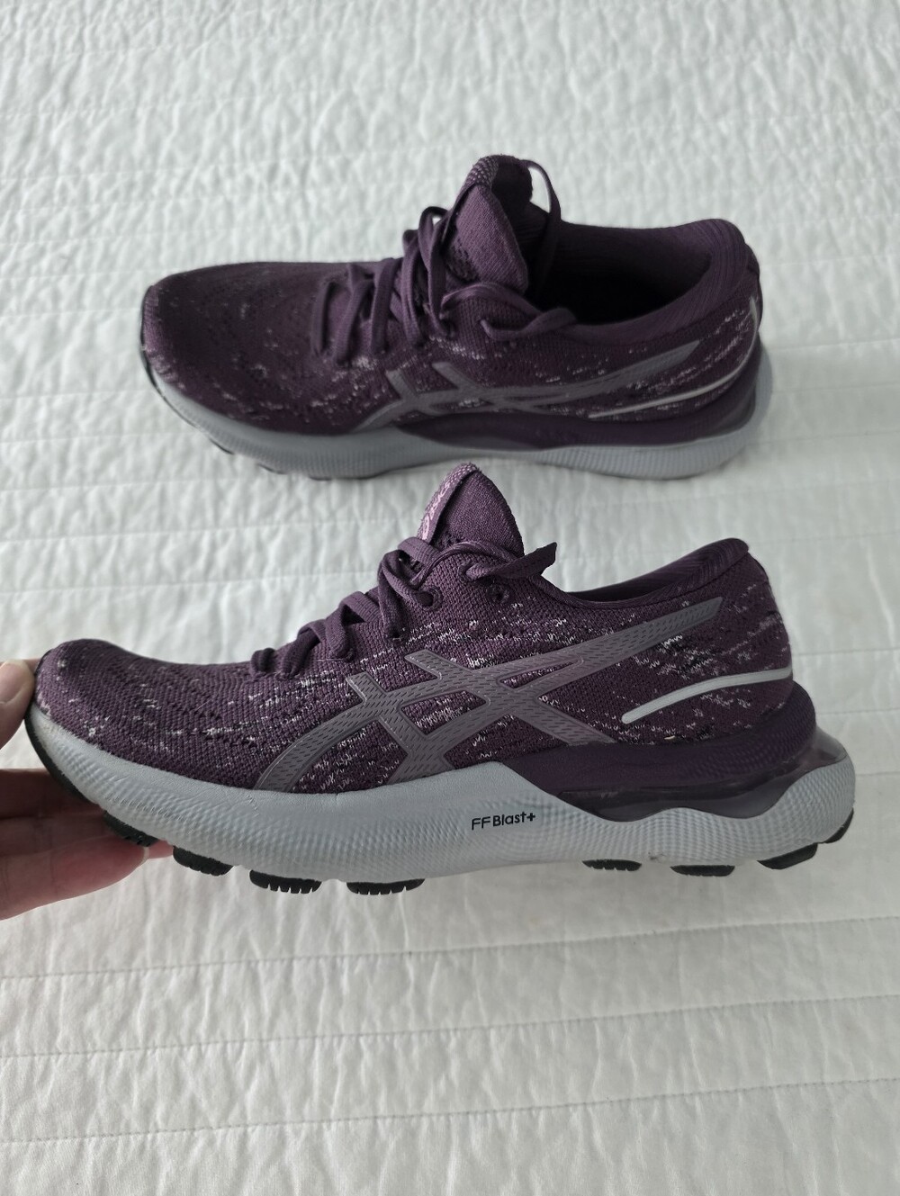 ASICS Nimbus 24 Women's Purple Running Shoes Size 7